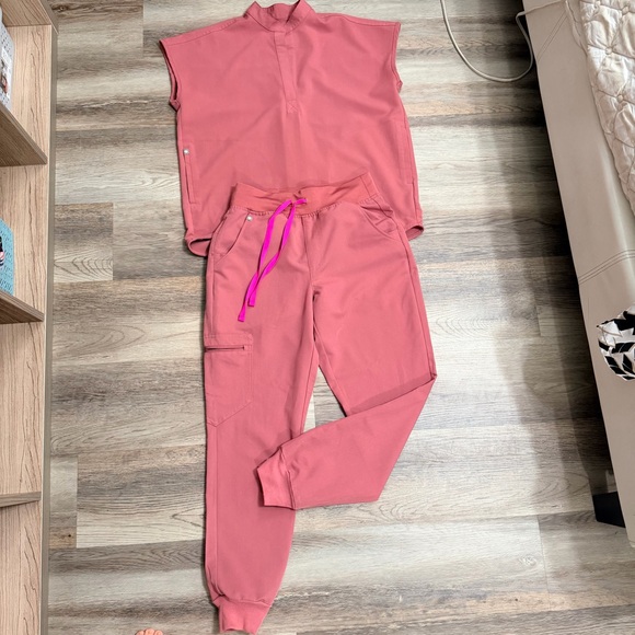 Figs Women's Rose Track Pants and Top Set - Picture 2 of 10
